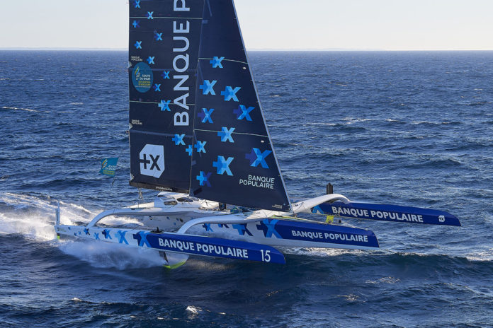 MAXI TRIMARAN BANQUE POPULAIRE IX