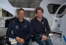 Franck Cammas et Charles Caudrelier, à la barre du Maxi Edmond de Rothschild