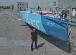 Thomas Ruyant. Son IMOCA Advens mis à l’eau !