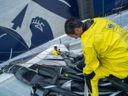 Brest Atlantiques. Edmond de Rothschild en tête s’arrêtera aussi au Brésil pour réparer