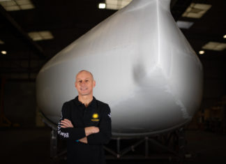Vendée Globe. Armel Tripon présente son Imoca à étrave ronde
