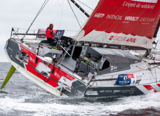 Vendée Arctique Les Sables d’Olonne. Damien Seguin rentre en Bretagne suite à un problème d’énergie