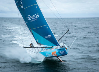Vendée Arctique Les Sables d’Olonne. Thomas Ruyant en tête devant Charlie Dalin et Jérémie Beyou à la première marque