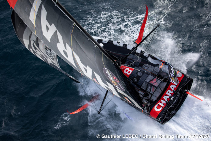 le skipper francais Jeremie Beyou s'entrainant pour le Vendee Globe. le skipper francais Jeremie Beyou s'entrainant pour le Vendee Globe.