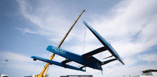 Ultime. Mise à l’eau du Trimaran SVR-LAZARTIGUE de François Gabart