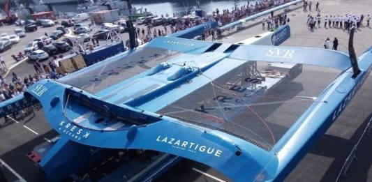 Le Trimaran SVR Lazartigue de François Gabart, un bateau qui se pilote avec un volant !