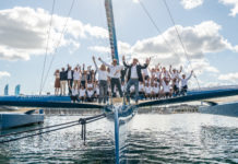 Ultim. L’actrice Mélanie Laurent baptise le trimaran de François Gabart