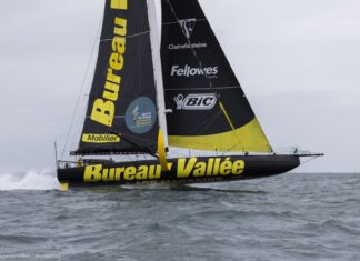 Route du Rhum. Louis Burton : « C’est motivant de se bagarrer aux avant-postes »