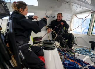 Imoca. Damien Séguin de retour de The Ocean Race : ” En équipage, c’est pire qu’un couple. C’est un ménage à cinq !”
