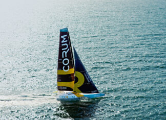 Défi Azimut. Démâtage de Corum, abandon de Stand As One