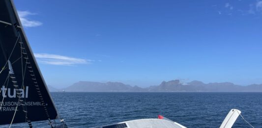 Arkea Ultim challenge. Anthony Marchand en escale à Cape Town