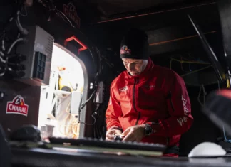 The Transat. Avarie pour Charal, abandon pour Foussier