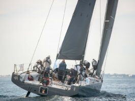 Drheam Cup. Le MOD70 Drekan Energy en multi et Teasing Machine en monocoque premire sur la ligne !