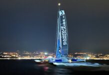 Ultim. Le Maxi Banque Populaire XI vainqueur de la Finistère Atlantique