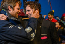 Vendée Globe. Arrivées groupées de Benjamin Ferré, Tanguy Le Turquais et Alan Roura avec Murray Head !