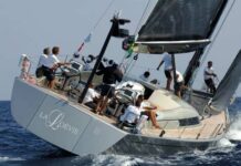 Jean-Pierre Dick et son équipage relèvent le défi Bermudes–Lorient