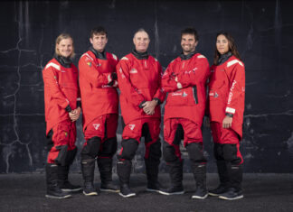Imoca. Lou Berthomieu, Tom Dolan, Nicolas Andrieu avec Jérémie Beyou