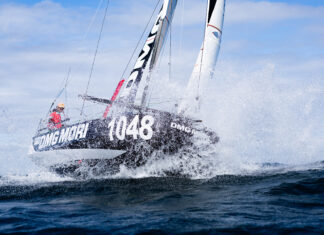 Mini-Transat. Alexandre Demange et Hajime Kokumai de la DMG MORI Sailing team Academy prêts au départ