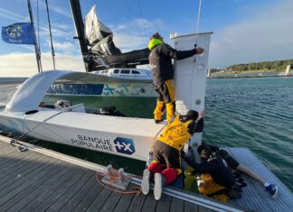 Transat Café l’Or. Escale technique à Lorient pour le Maxi Banque Populaire XI