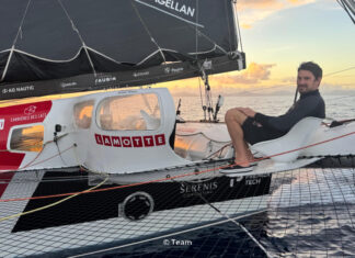 Transat Café l’Or. Course au contact dans toutes les classes