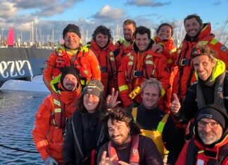 Transat Café l’Or. Chavirage de Lazare x Hellio, Tanguy Le Turquais :”On a chaviré par l’avant”