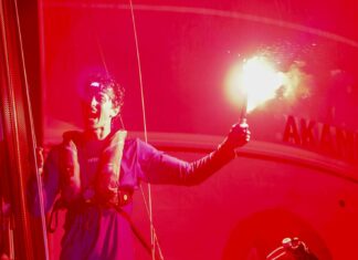 Mini-Transat. Mathis Bourgnon vainqueur à Saint François après un finish incroyable !