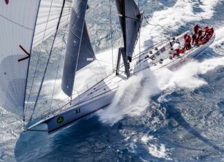Maxi. Palm Beach Motor Yachts reprend la barre du célèbre Maxi Wild Oats XI et ajoute des foils