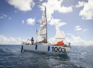 Mini Transat. Arrivée du dernier concurrent sous gréement de fortune, la dernière pour Denis Hugues !