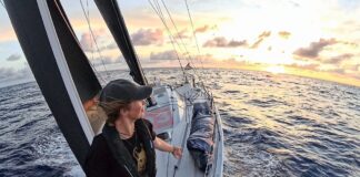 Globe40. Début d’incendie, passagers clandestins, la flotte passe l’équateur