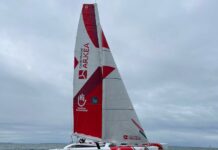 Route du Rhum. L’ex-Fujicolor II remis à l’eau avec une grand-voile en fibre d’ortie : une première mondiale