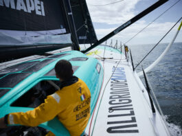 Vendée Arctique. Ambrogio Beccaria contraint de plonger sous son IMOCA pour se libérer d’un casier