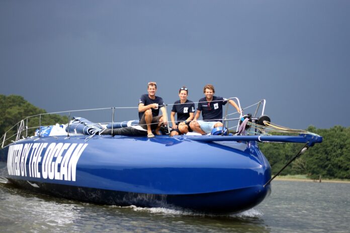 m200166_UnitedbytheOcean_Boat4